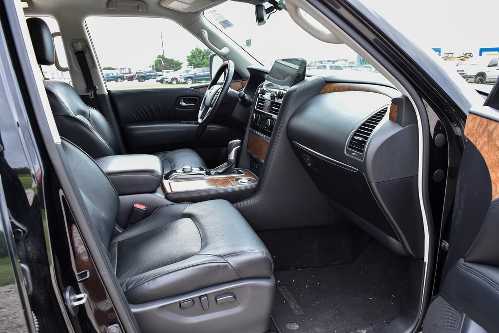 Vehicle image 13 of 31