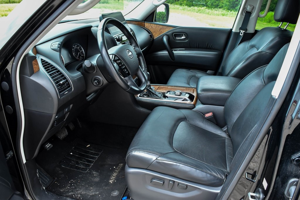 Vehicle image 15 of 31