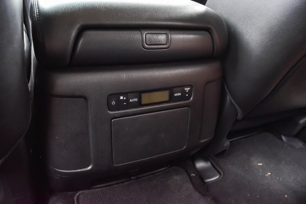 Vehicle image 19 of 31