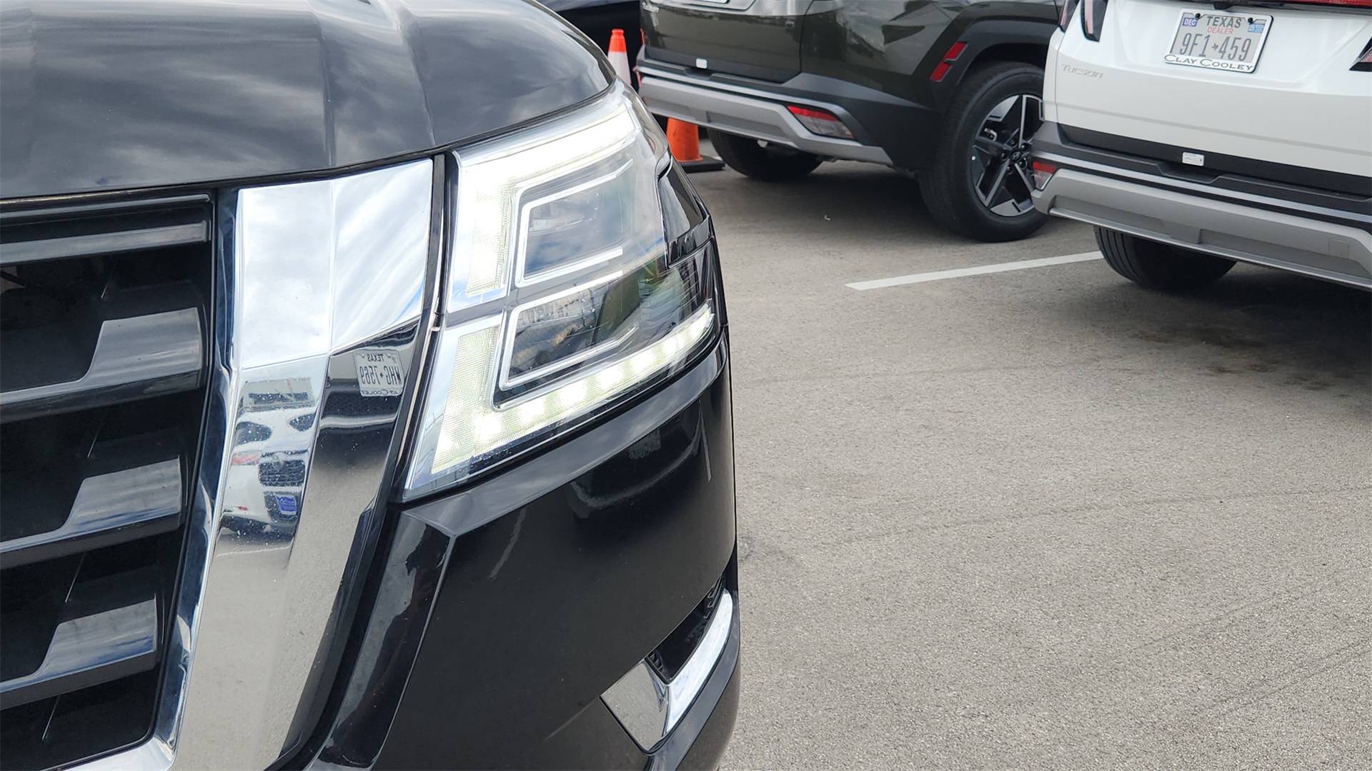 Vehicle image 34 of 38