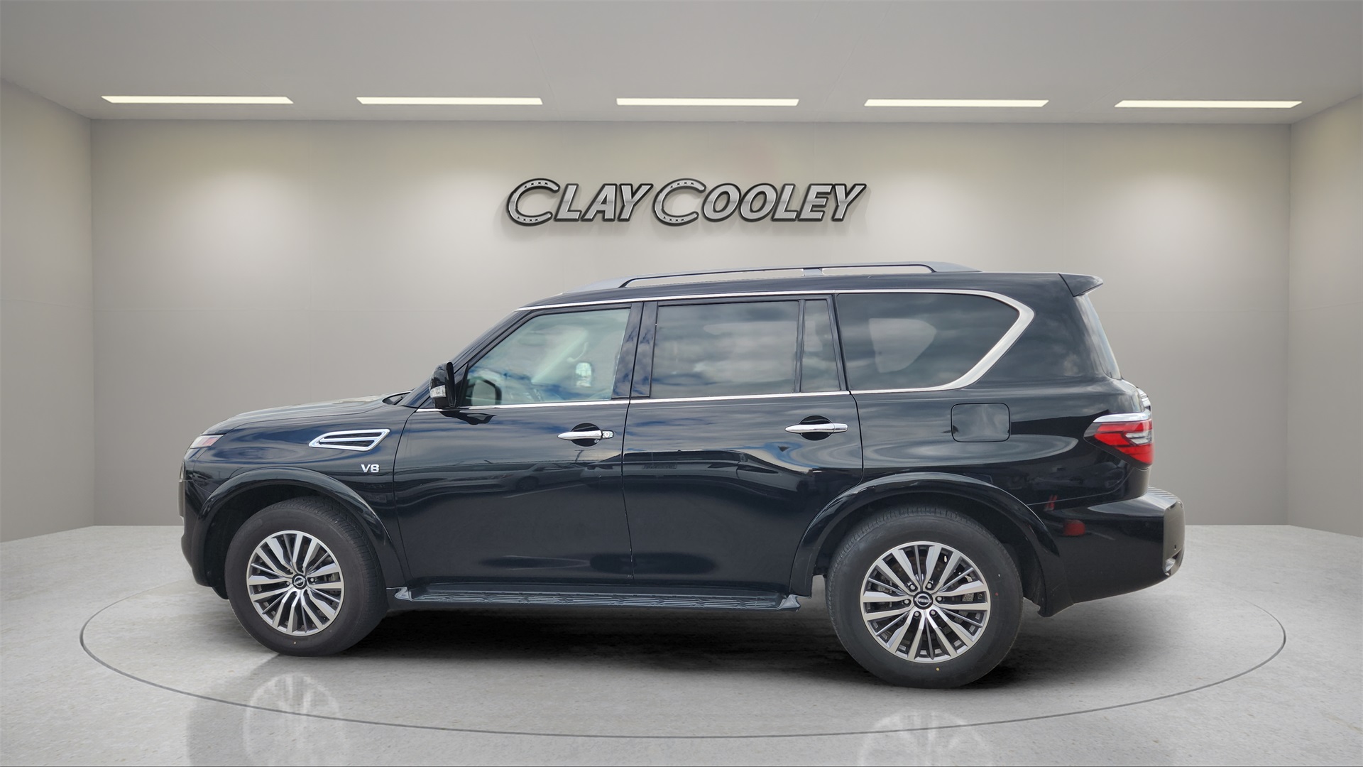 Vehicle image 8 of 38