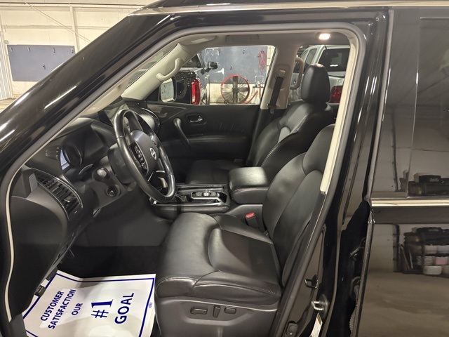 Vehicle image 9 of 12