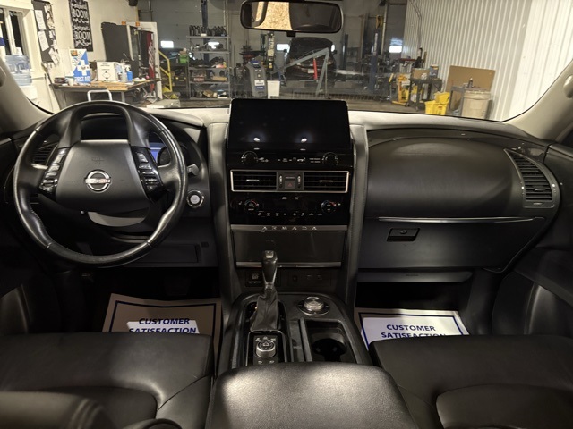 Vehicle image 10 of 12