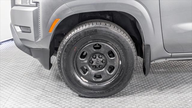 Vehicle image 32 of 35