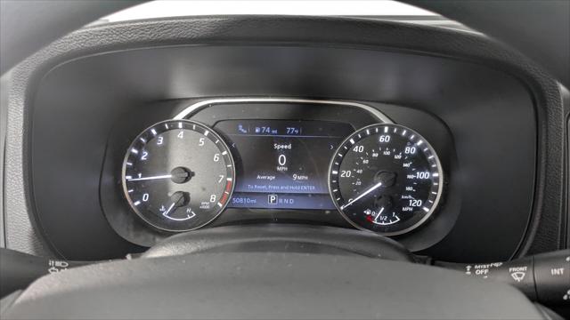 Vehicle image 13 of 35