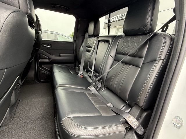 Vehicle image 15 of 44