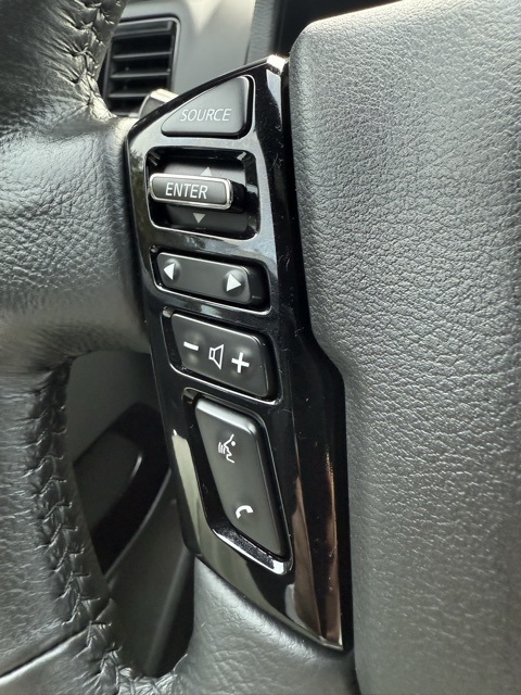Vehicle image 39 of 44