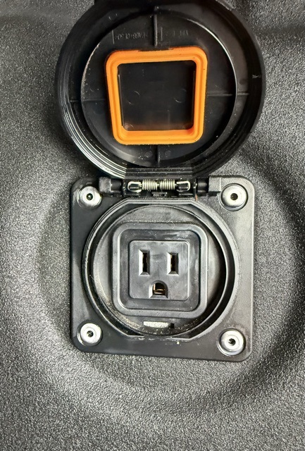 Vehicle image 31 of 44