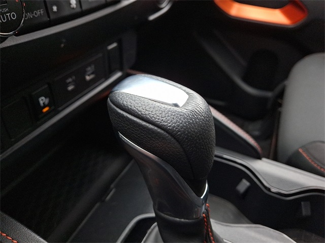 Vehicle image 17 of 30