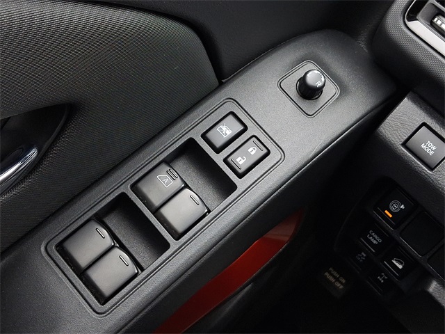 Vehicle image 29 of 30