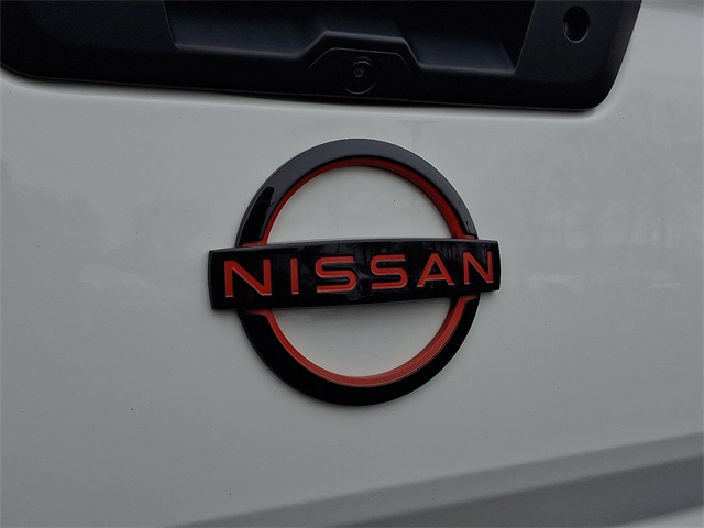 Vehicle image 23 of 30