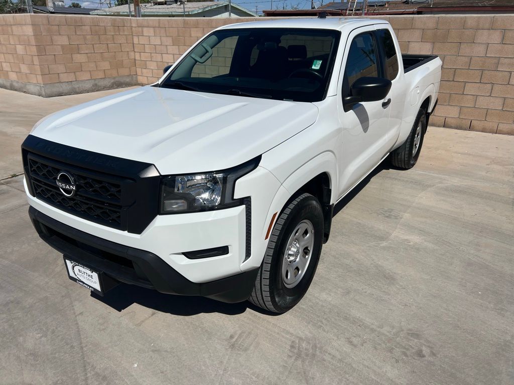 2022 Nissan Frontier S Image 1 of 29