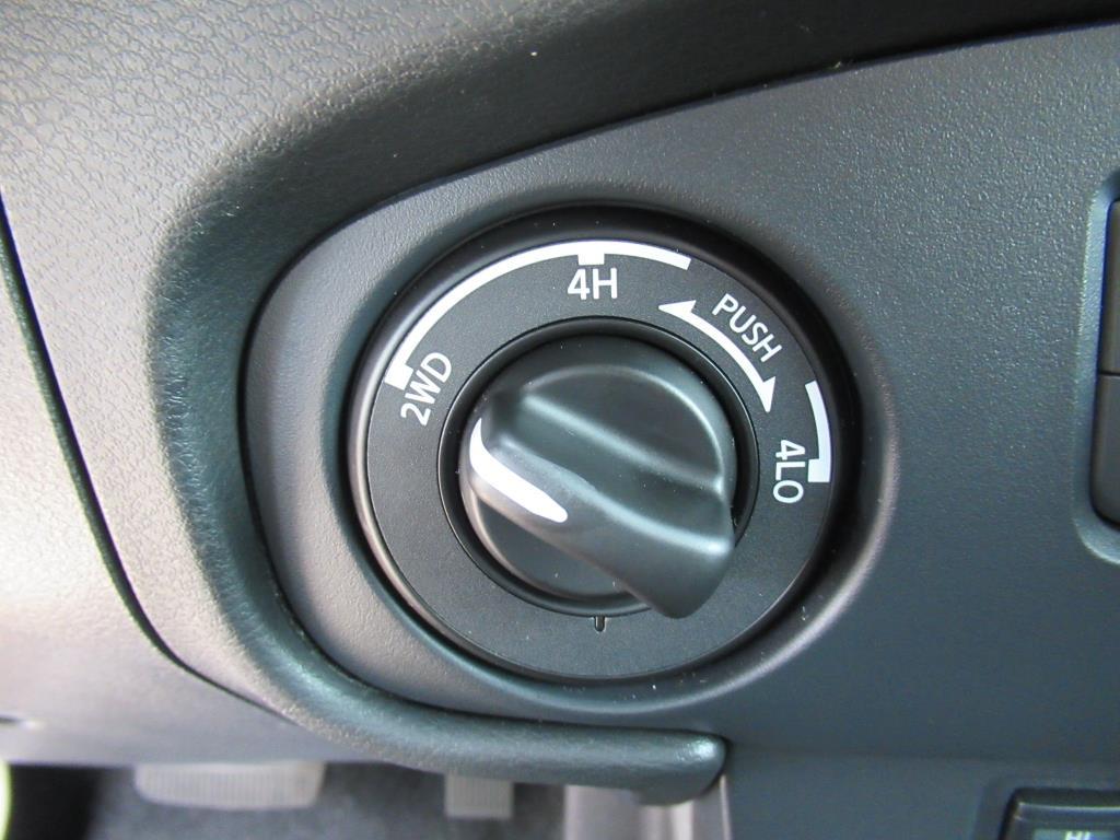 Vehicle image 27 of 35