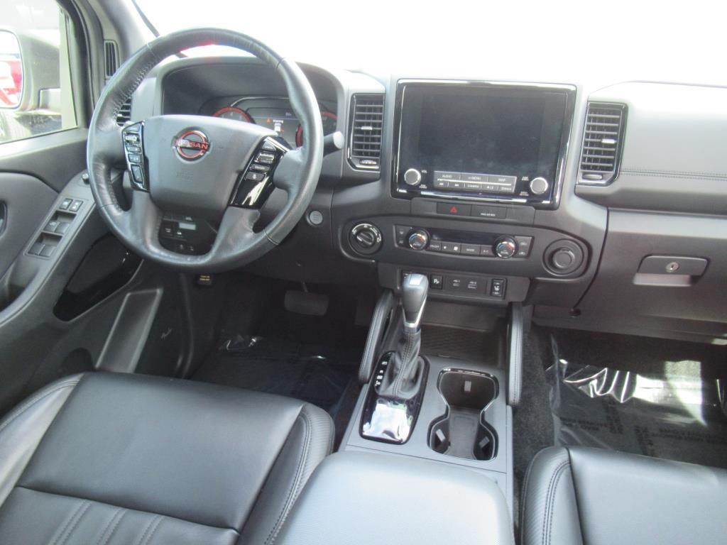 Vehicle image 17 of 35