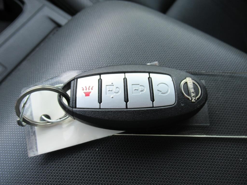 Vehicle image 28 of 35