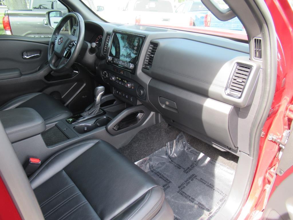 Vehicle image 18 of 35