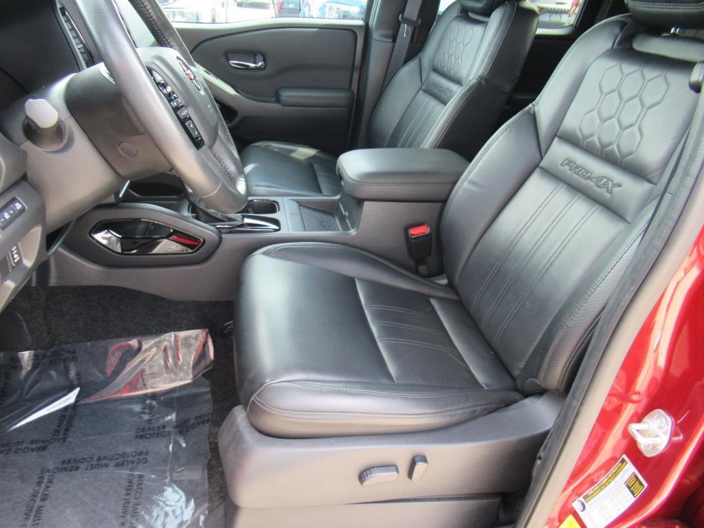 Vehicle image 13 of 35