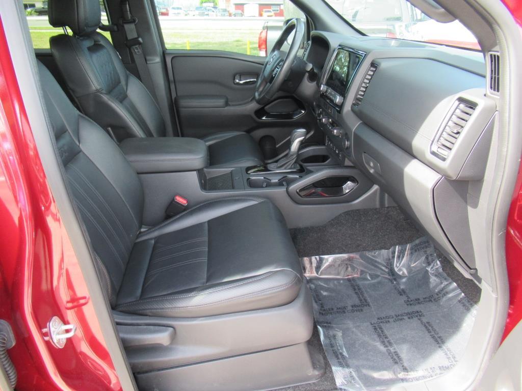 Vehicle image 14 of 35