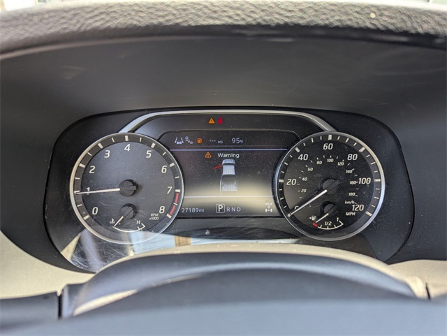 Vehicle image 18 of 26
