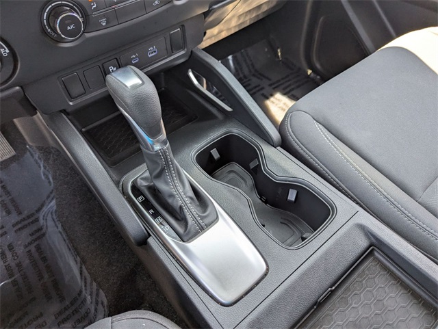 Vehicle image 22 of 26