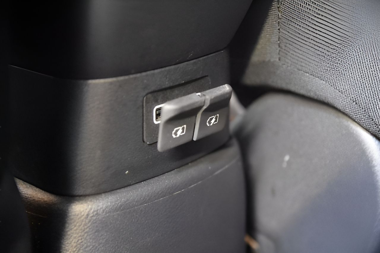 2022 Nissan Kicks S Image 28 of 35