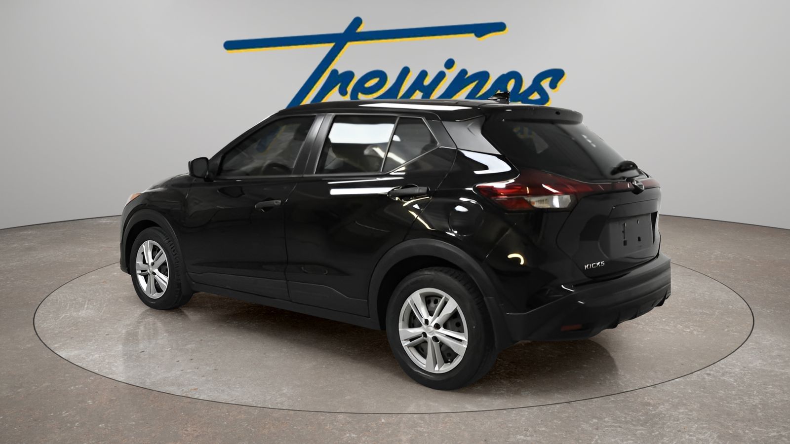 2022 Nissan Kicks S Image 8 of 35