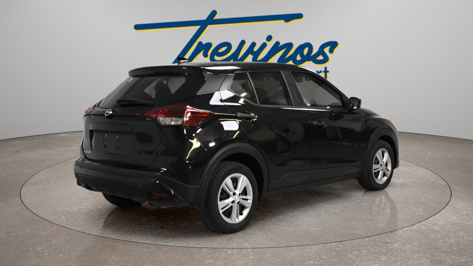 2022 Nissan Kicks S Image 5 of 35