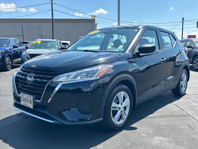 2022 Nissan Kicks S Image 1 of 28
