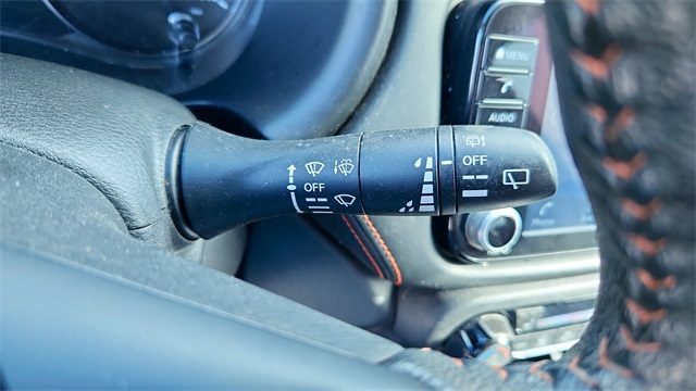 Vehicle image 30 of 33