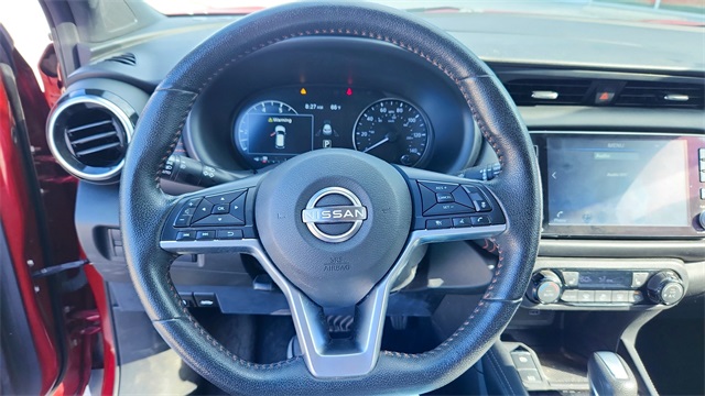 Vehicle image 12 of 33