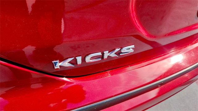 Vehicle image 24 of 33