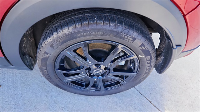 Vehicle image 26 of 33