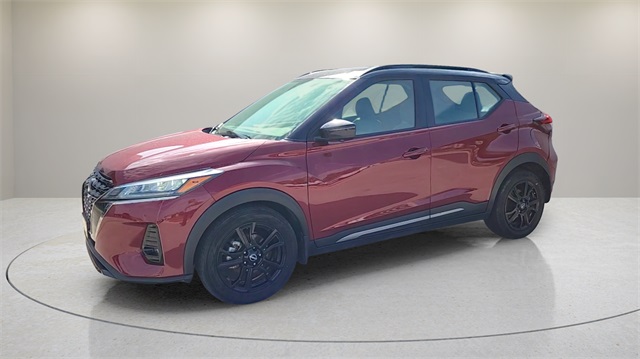 Vehicle image 2 of 33