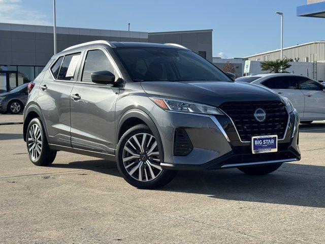 2022 Nissan Kicks SV Image 1 of 24