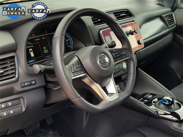 Vehicle image 16 of 43