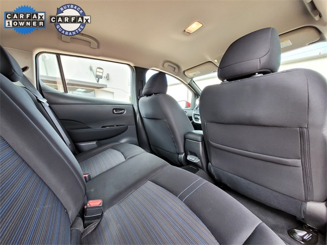 Vehicle image 10 of 43