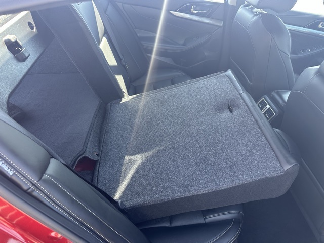 Vehicle image 27 of 28