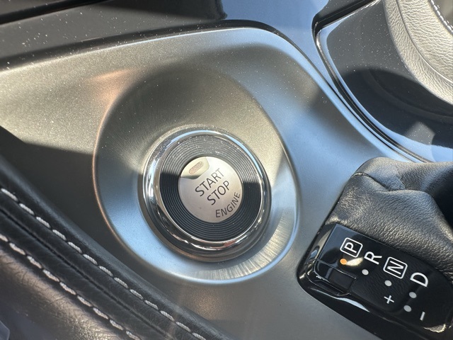 Vehicle image 22 of 28