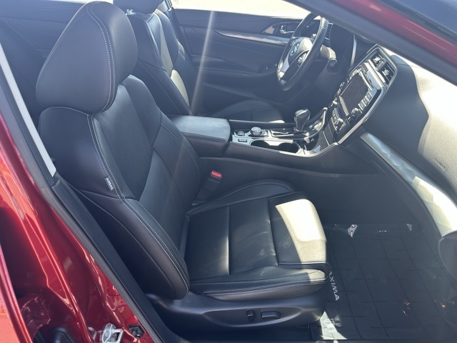 Vehicle image 19 of 28