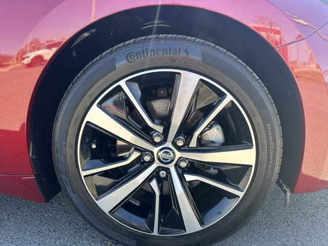 Vehicle image 6 of 28