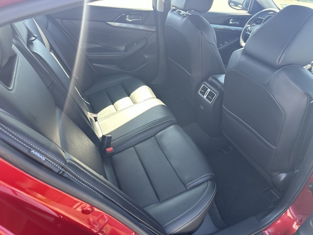 Vehicle image 18 of 28