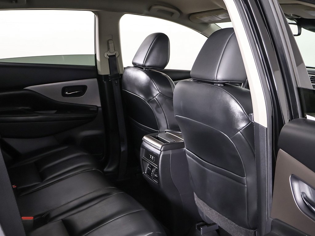 Vehicle image 16 of 54