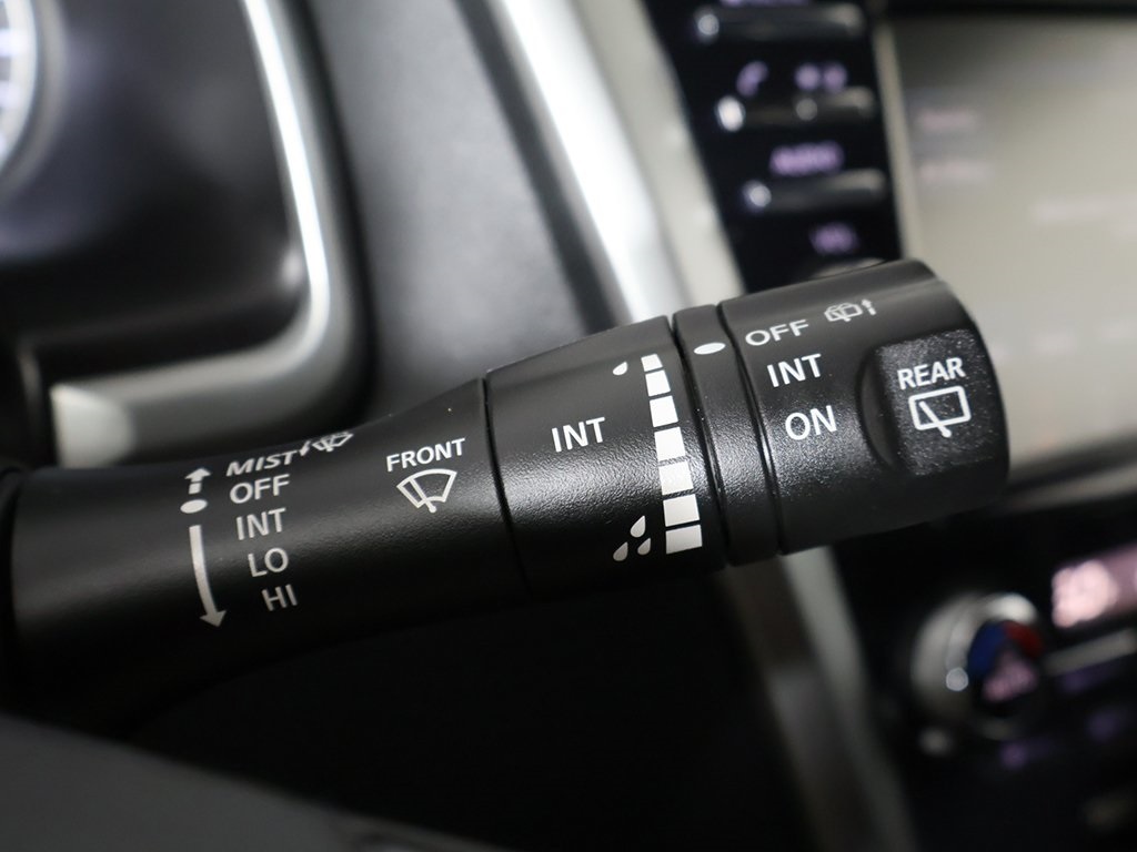 Vehicle image 36 of 54