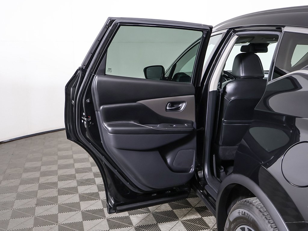 Vehicle image 21 of 54