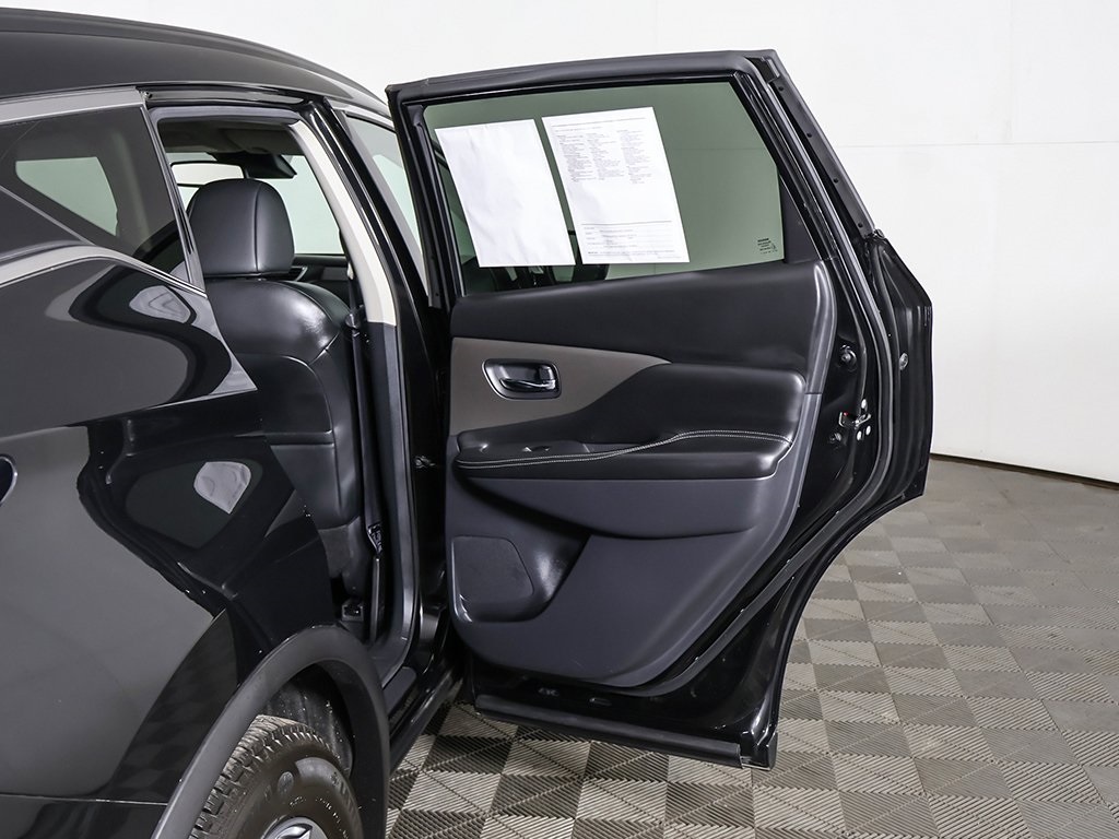 Vehicle image 19 of 54
