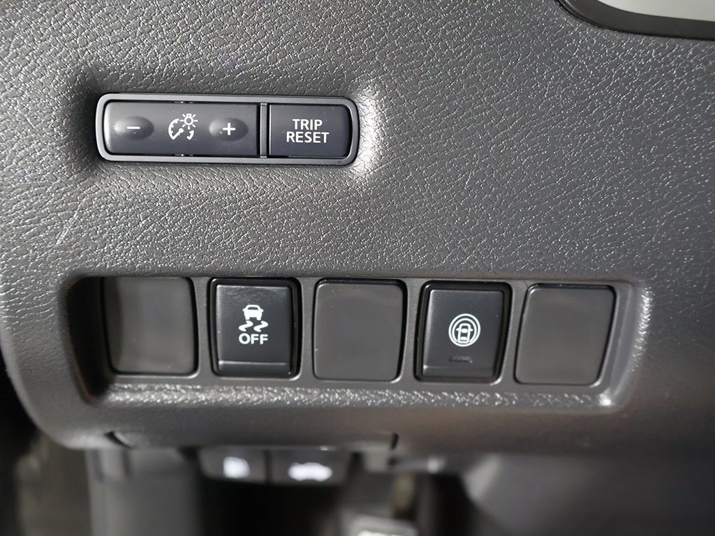 Vehicle image 40 of 54
