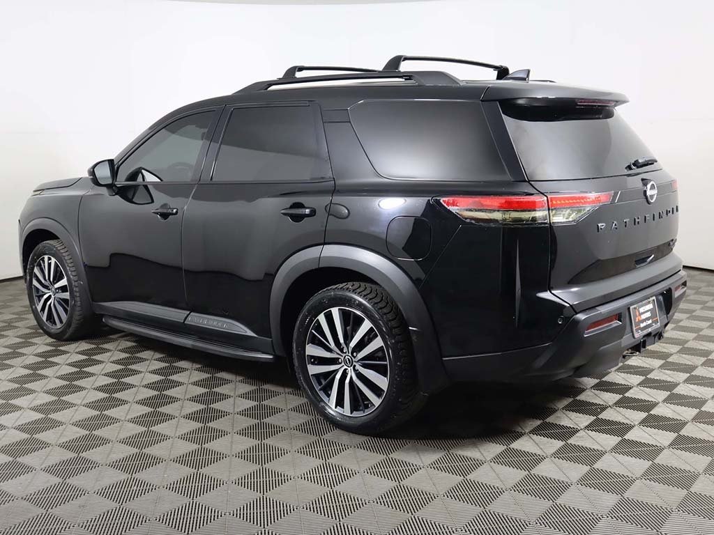 Vehicle image 9 of 71