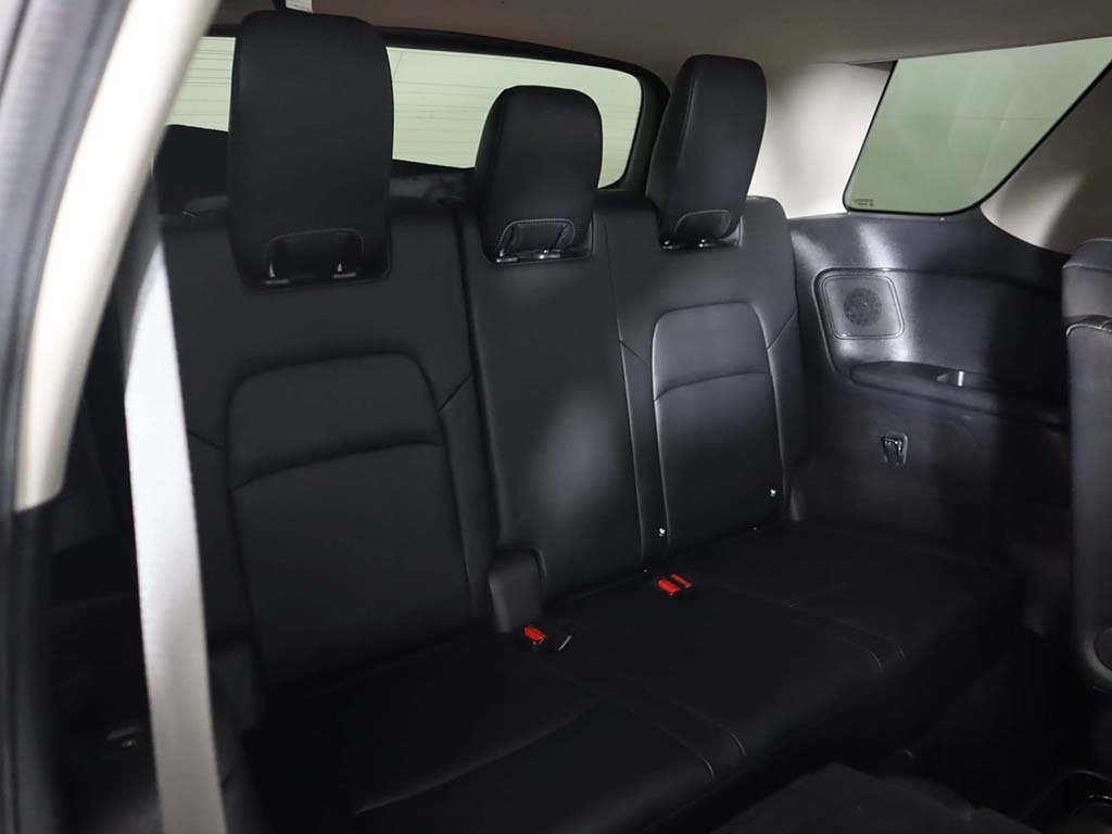 Vehicle image 39 of 71