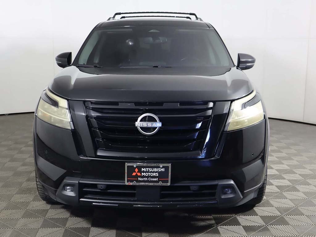 Vehicle image 2 of 71