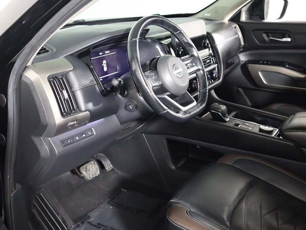 Vehicle image 30 of 71